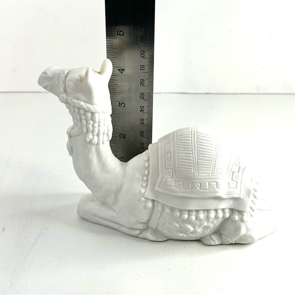 Vintage Avon Manger Nativity Camel Figurine - Picture 3 of 11